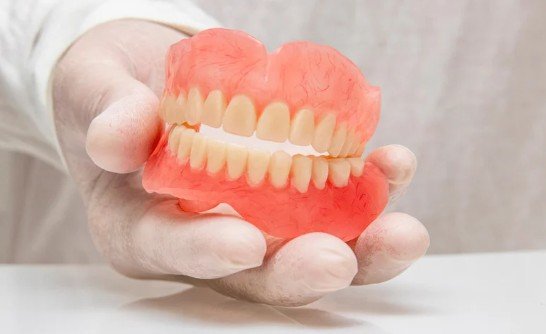 Signs That Dentures Become a Necessary Option