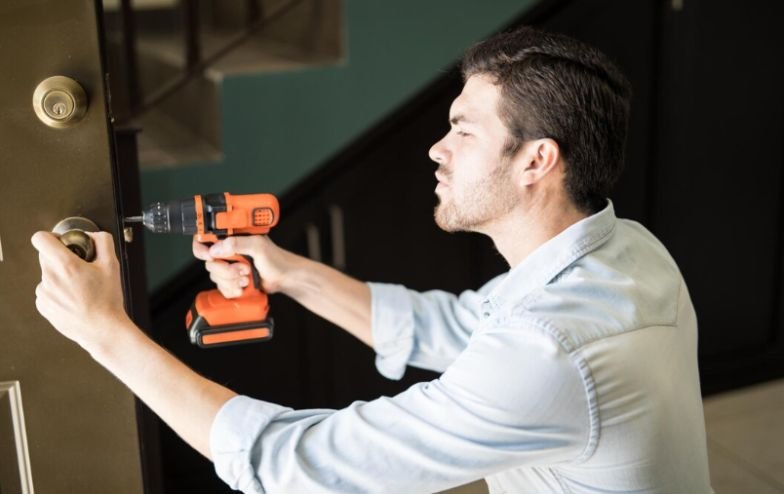 Ensuring Round-the-Clock Safety The Importance of a 24-Hr Locksmith Near You