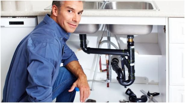 Immediate Mitigation: Your 4-Step Crisis Management Checklist