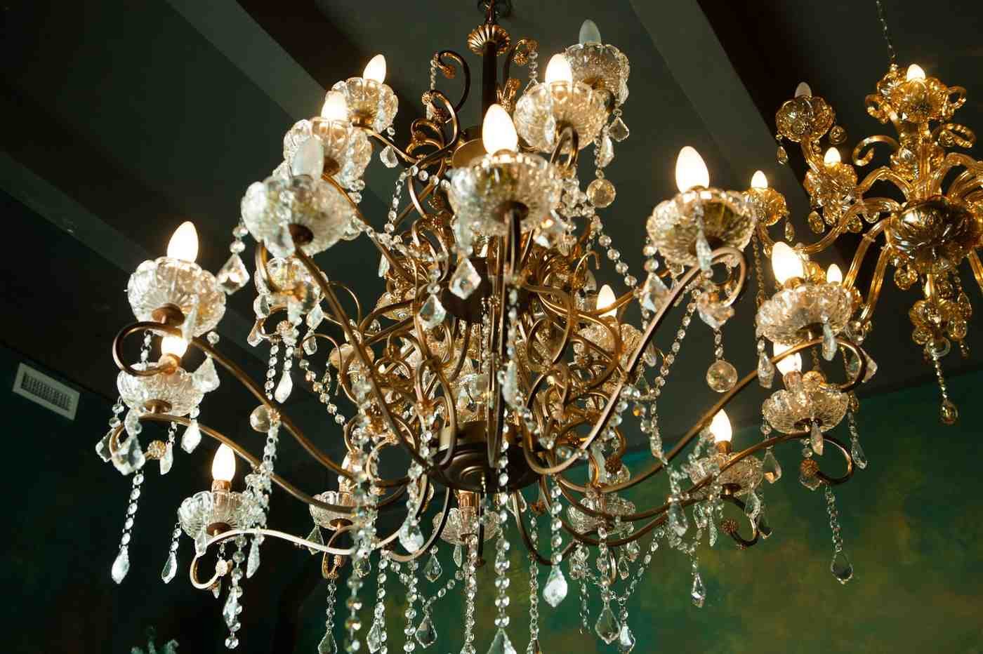 Traditional vs Modern Chandeliers