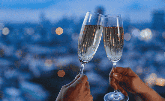 Exploring the Elegance of Sparkling White Wine