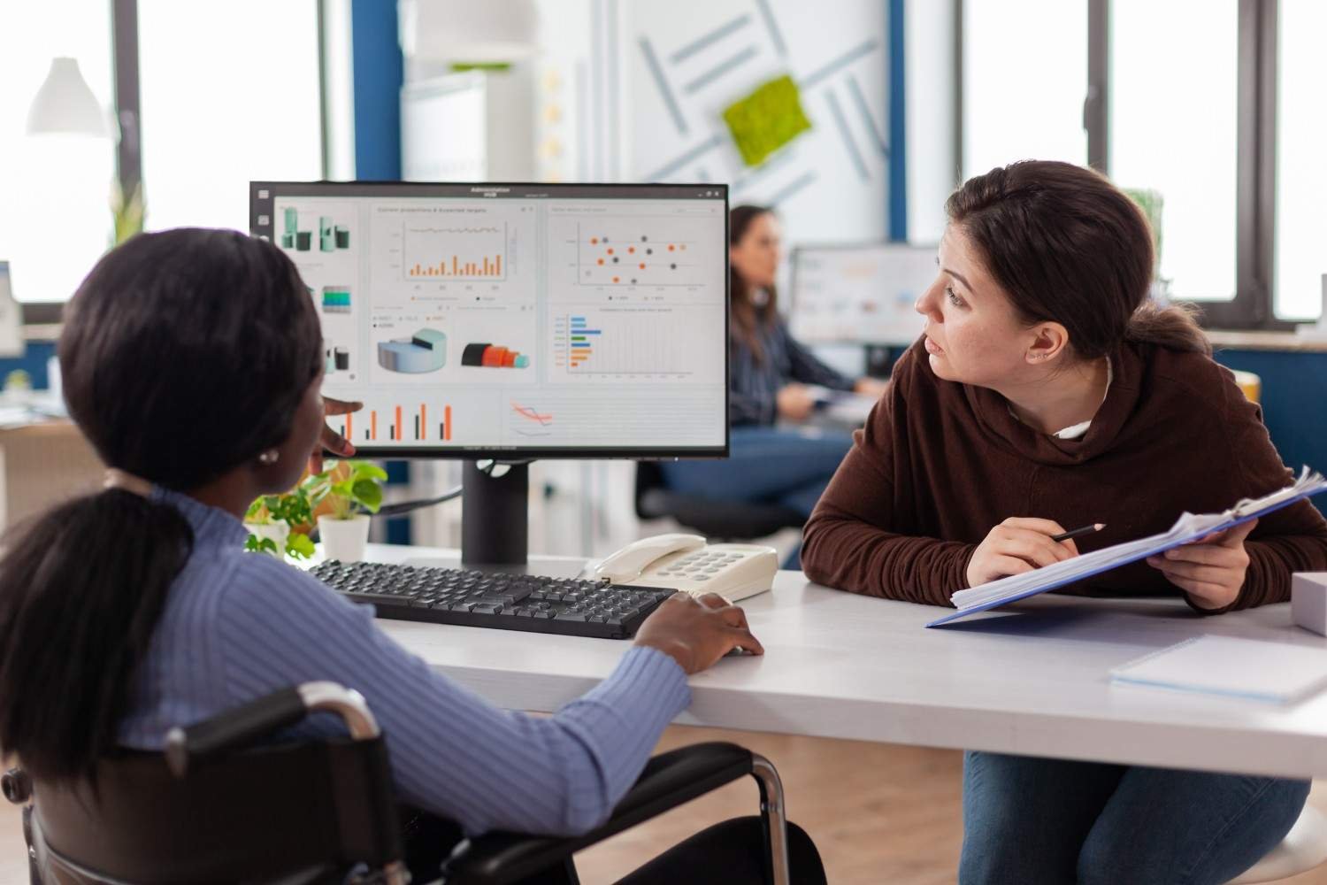 What an Operations Dashboard Should Help You Decide